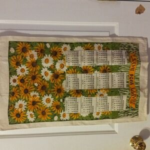 Lois long 1974 Happy Days calendar towel